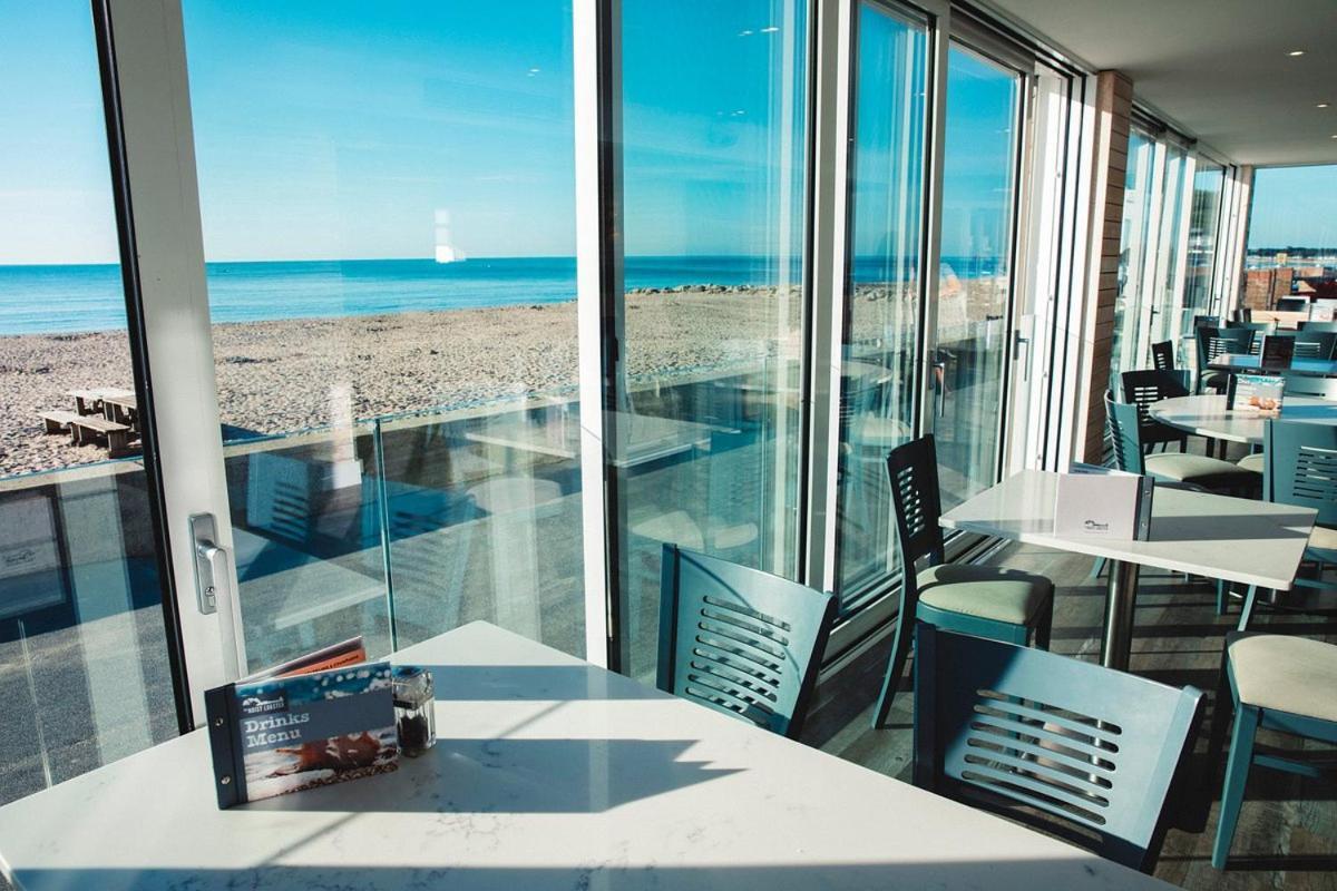 The Firs - Apartment Next To Beach & Forest - Pets Are Free Barton on Sea Extérieur photo