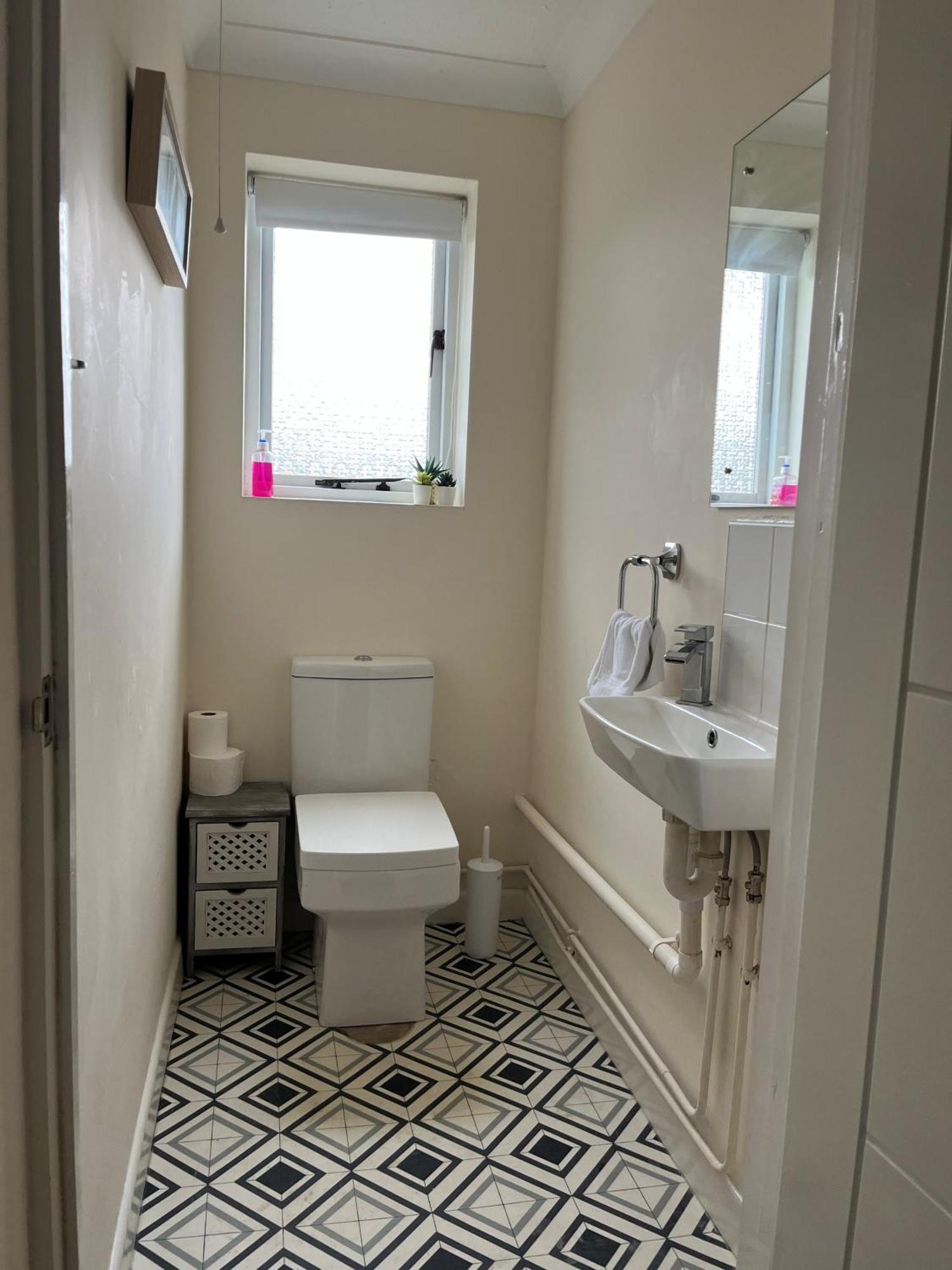 The Firs - Apartment Next To Beach & Forest - Pets Are Free Barton on Sea Extérieur photo